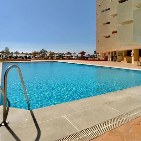 Vista Marina Con Piscina Todo El Ano