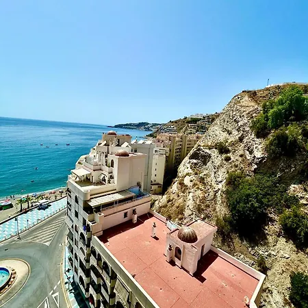 Vista Marina Con Piscina Todo El Ano